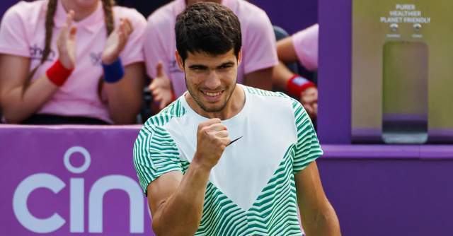 大连足球明 大连足球明