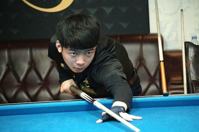 至三名球员 至三名球员