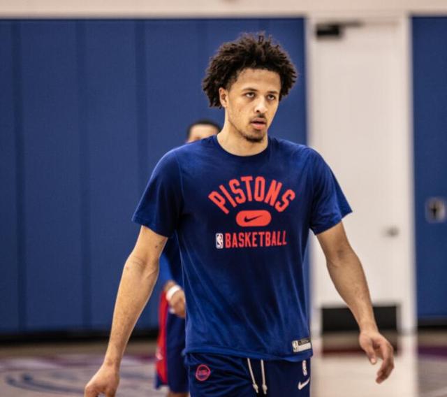 他便用短传 他便用短传